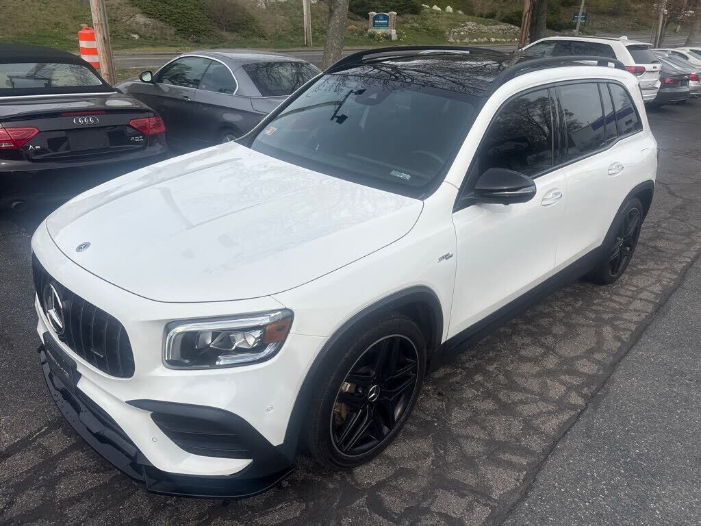 2022 MERCEDES-BENZ GLB-Class