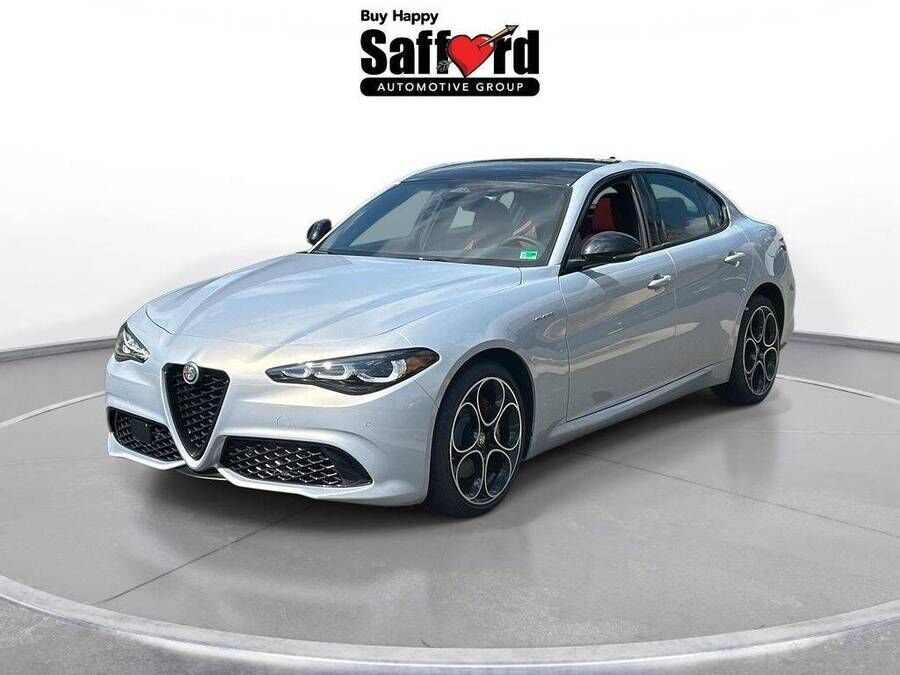 2025 ALFA ROMEO Giulia