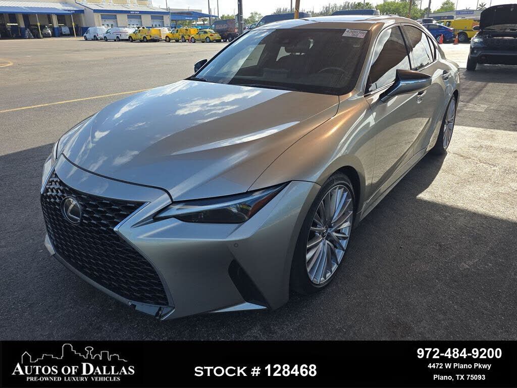 2023 LEXUS IS