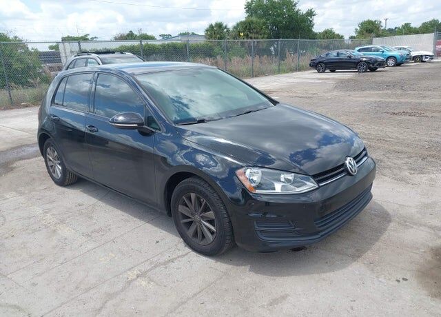 2017 VOLKSWAGEN Golf