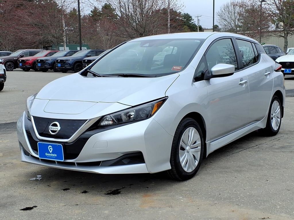 2022 NISSAN Leaf