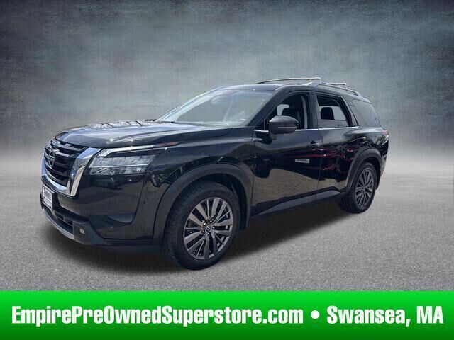 2022 NISSAN Pathfinder
