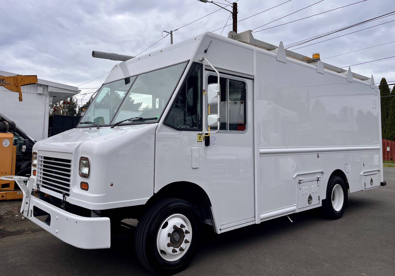 2016 FREIGHTLINER MT 55 Chassis