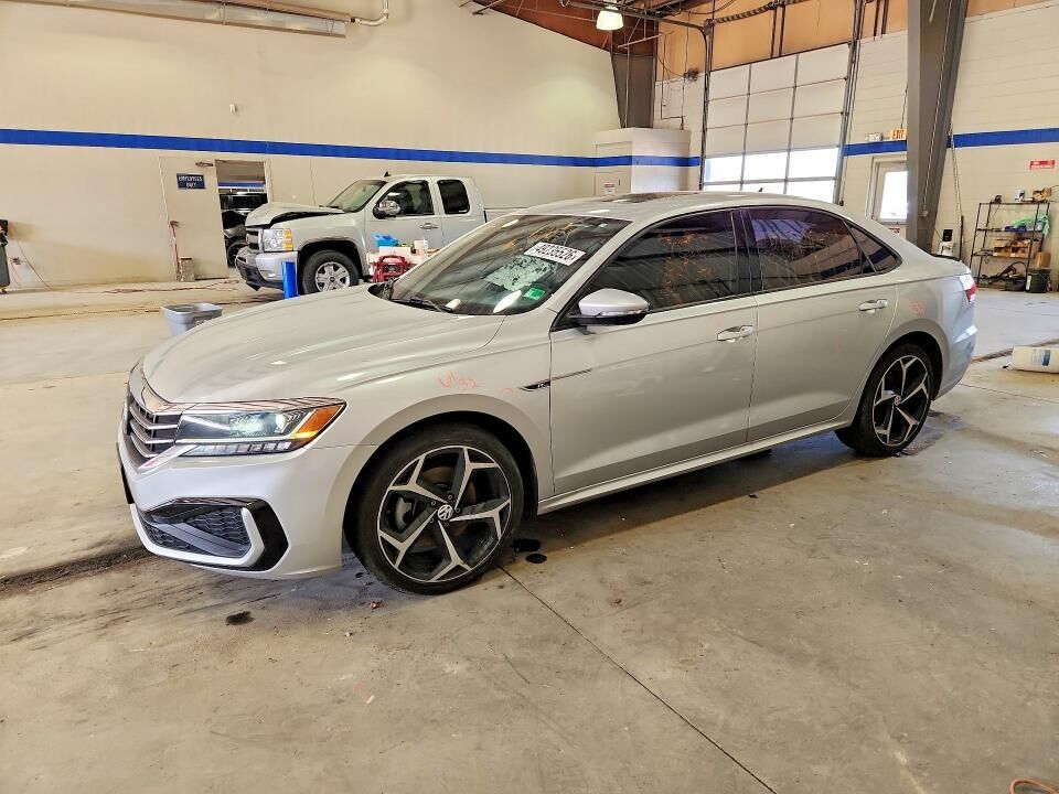 2021 VOLKSWAGEN Passat