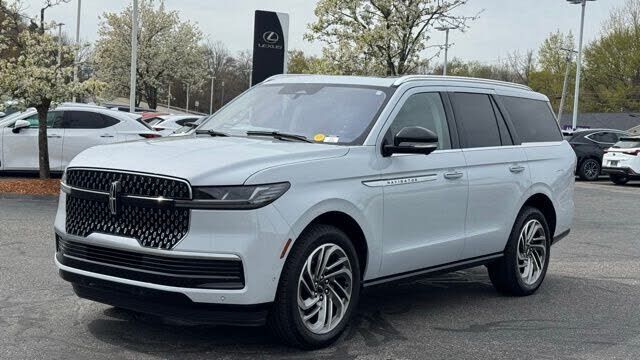 2025 LINCOLN Navigator