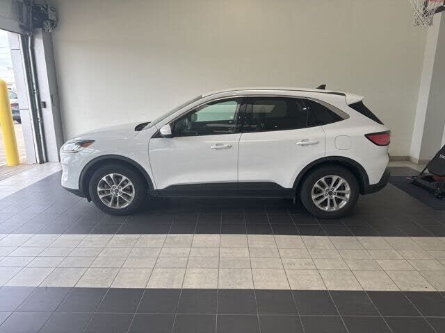 2020 FORD Escape