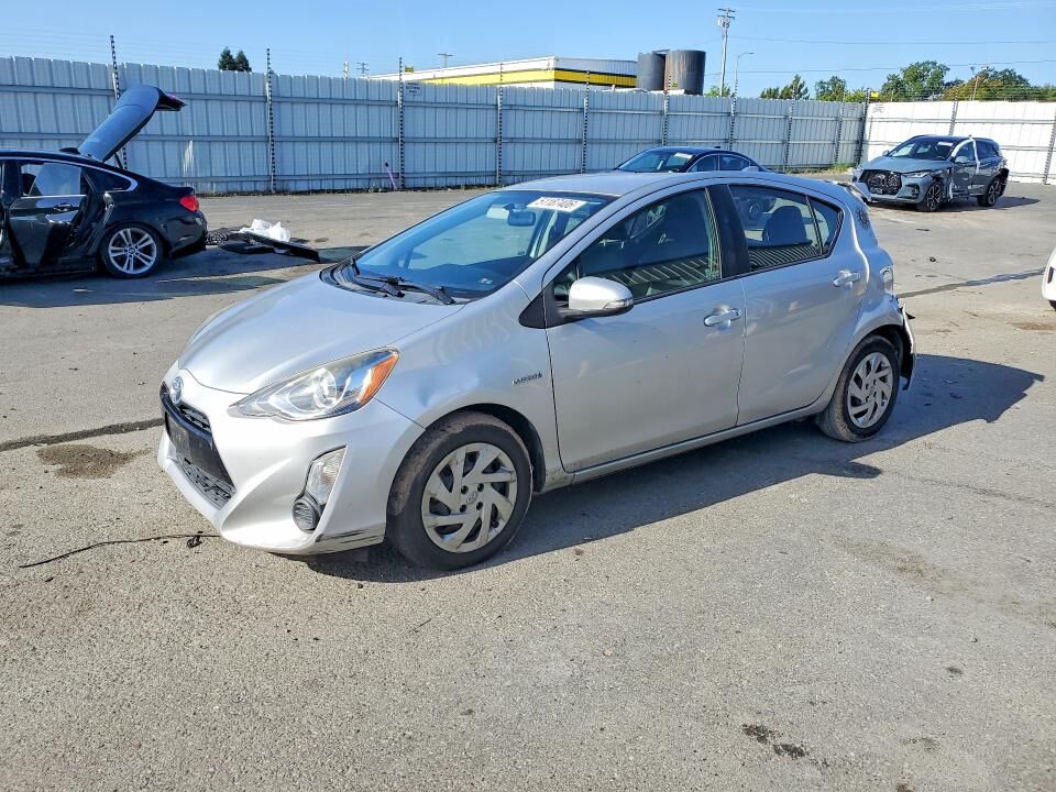 2015 TOYOTA Prius