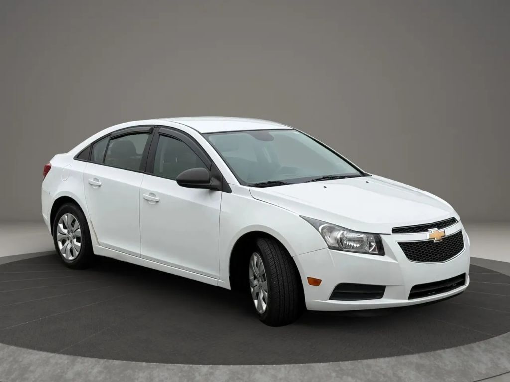 2013 CHEVROLET Cruze