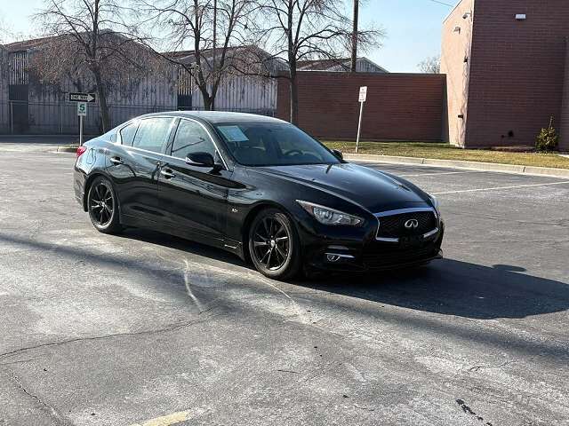 2017 INFINITI Q50
