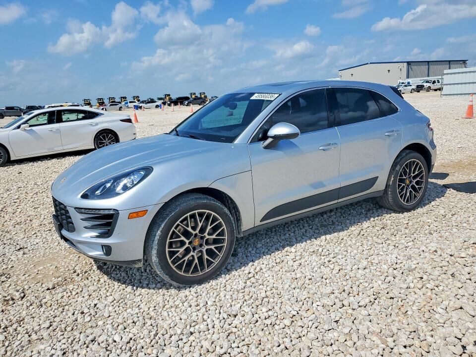 2017 PORSCHE Macan