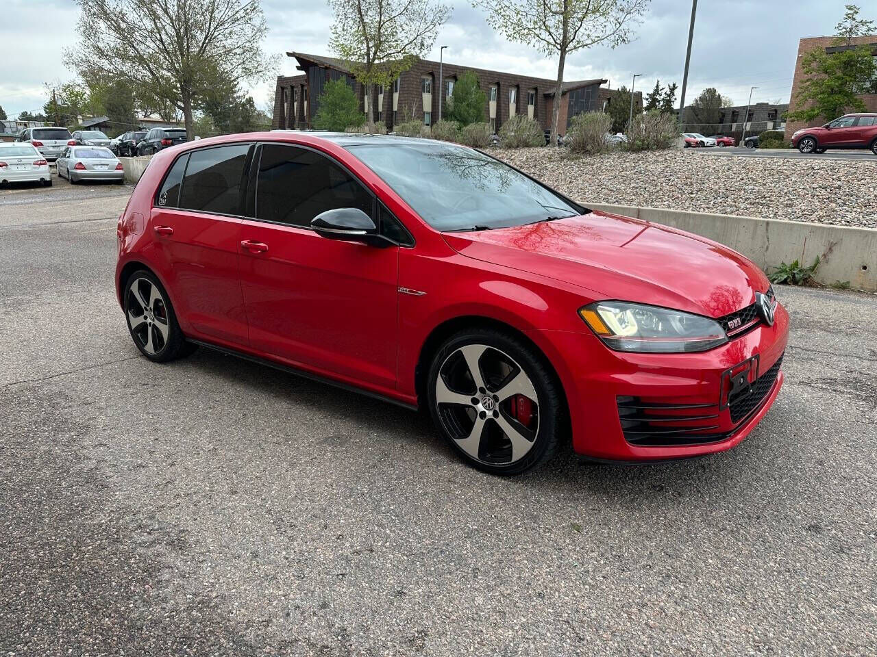 2016 VOLKSWAGEN Golf GTI