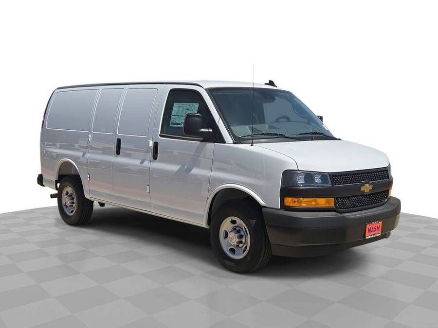 2025 CHEVROLET Express