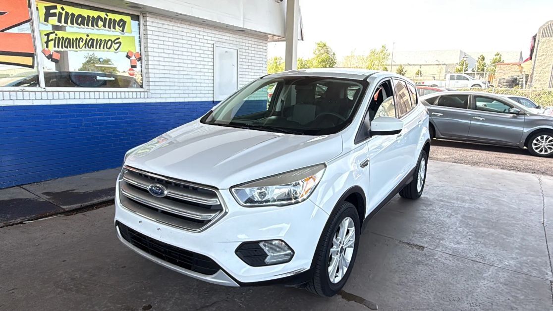 2017 FORD Escape