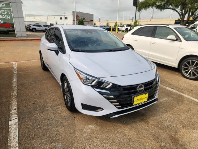 2024 NISSAN Versa