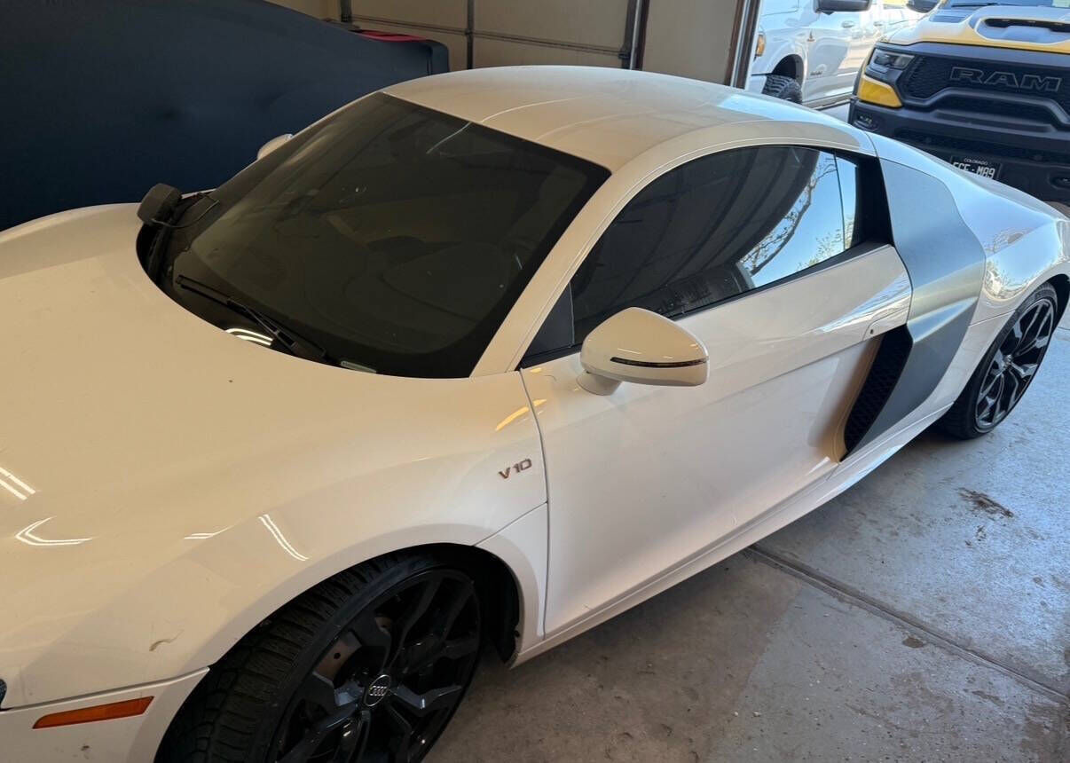 2011 AUDI R8
