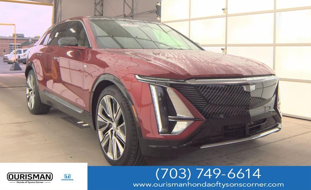 2024 CADILLAC Lyriq