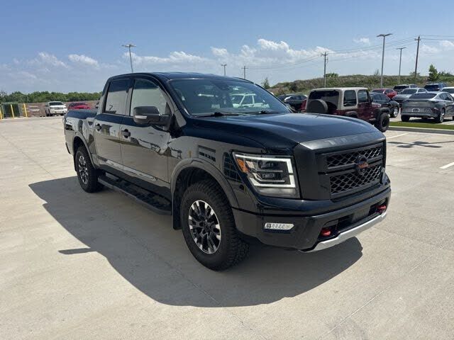 2022 NISSAN Titan