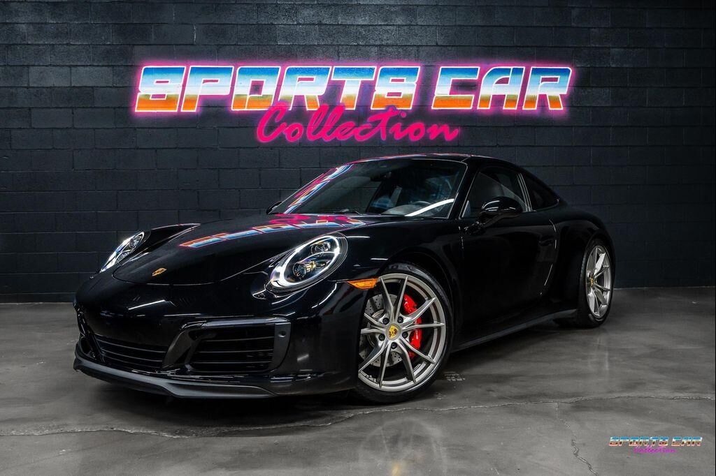 2017 PORSCHE 911