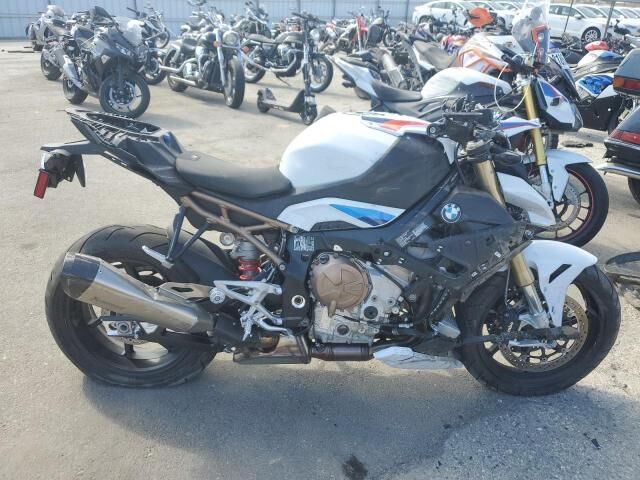 2024 BMW S 1000 R