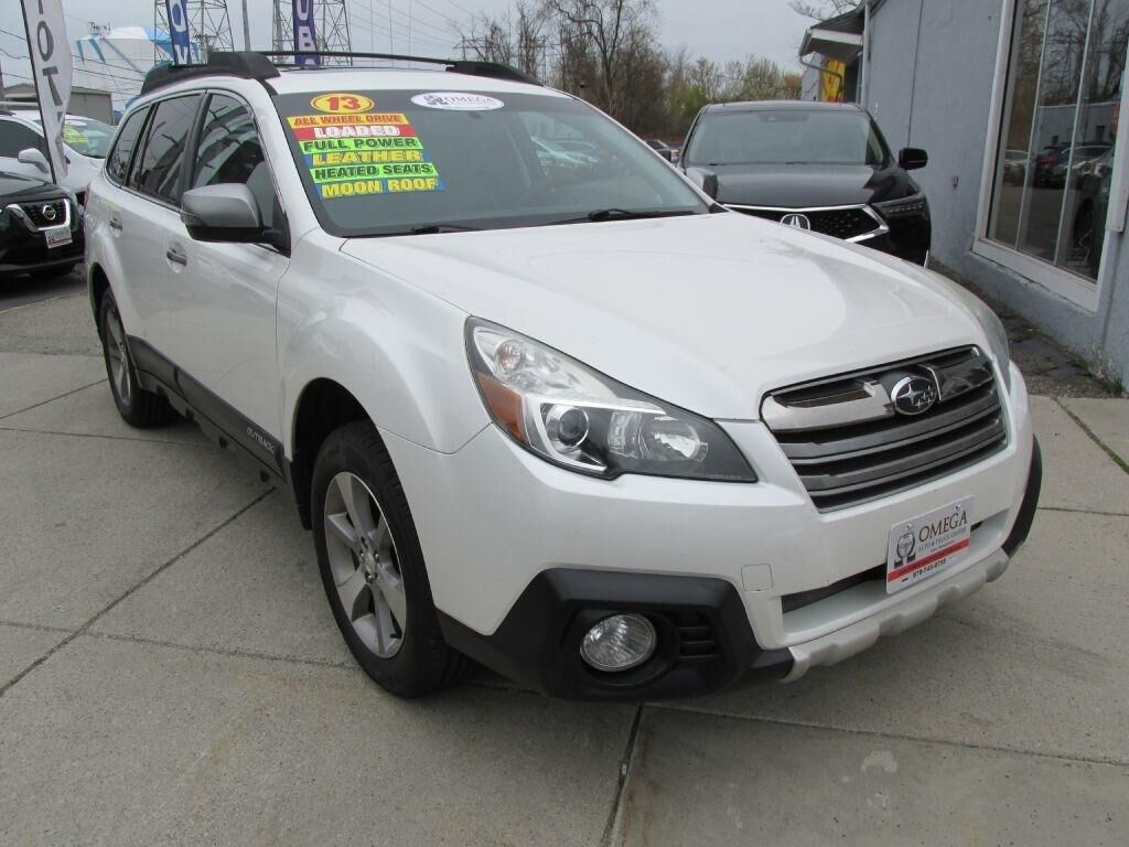 2013 SUBARU Outback
