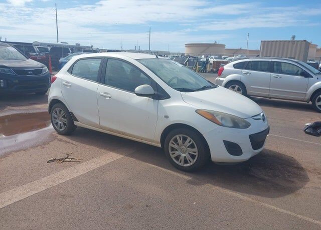 2014 MAZDA Mazda2