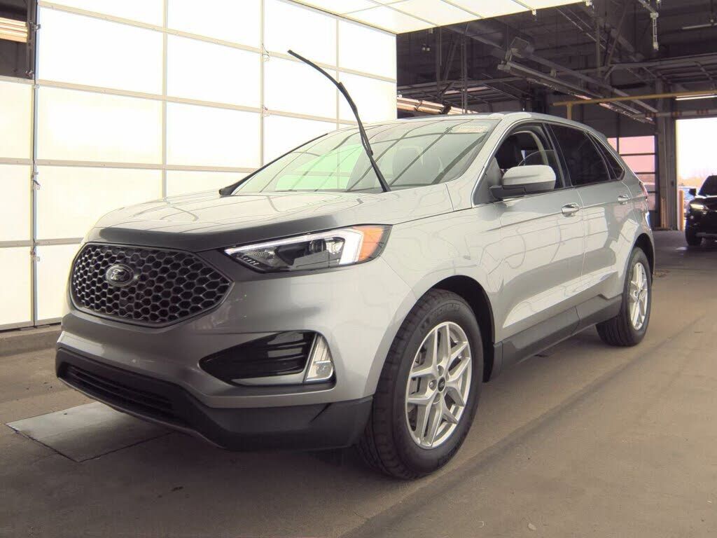 2023 FORD Edge