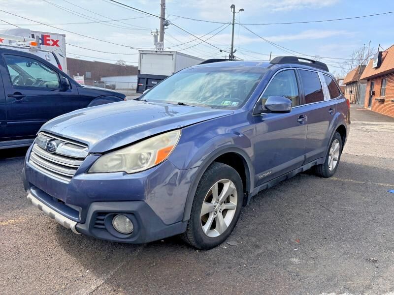 2013 SUBARU Outback