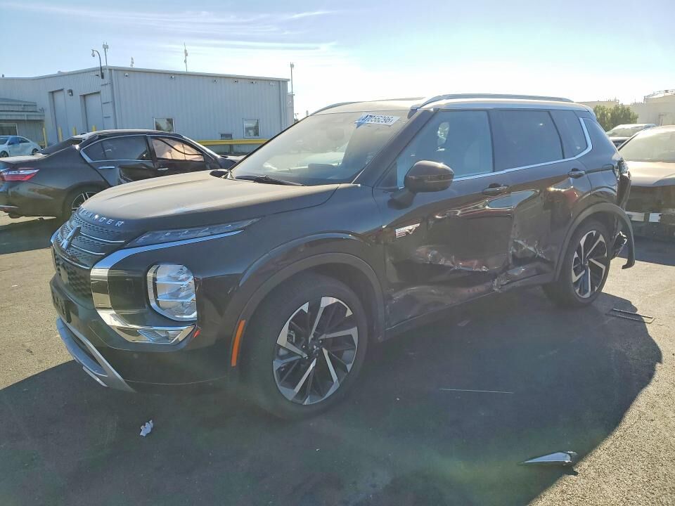 2025 MITSUBISHI Outlander