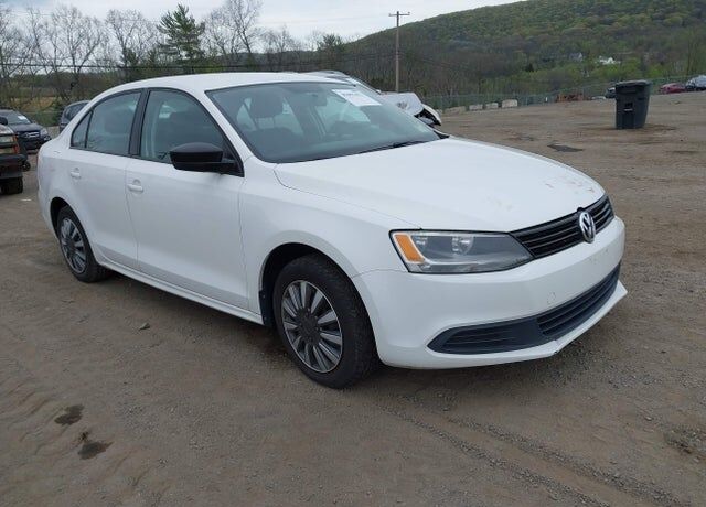 2012 VOLKSWAGEN Jetta