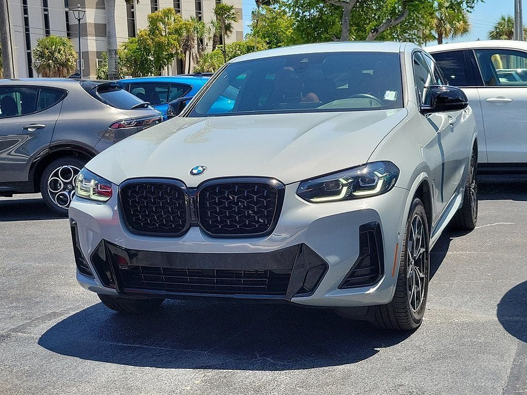 2023 BMW X4