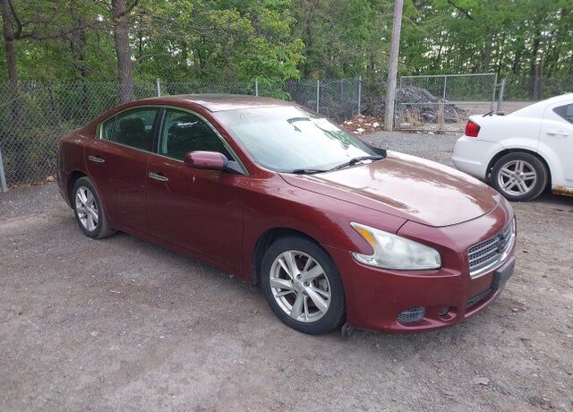 2010 NISSAN Maxima