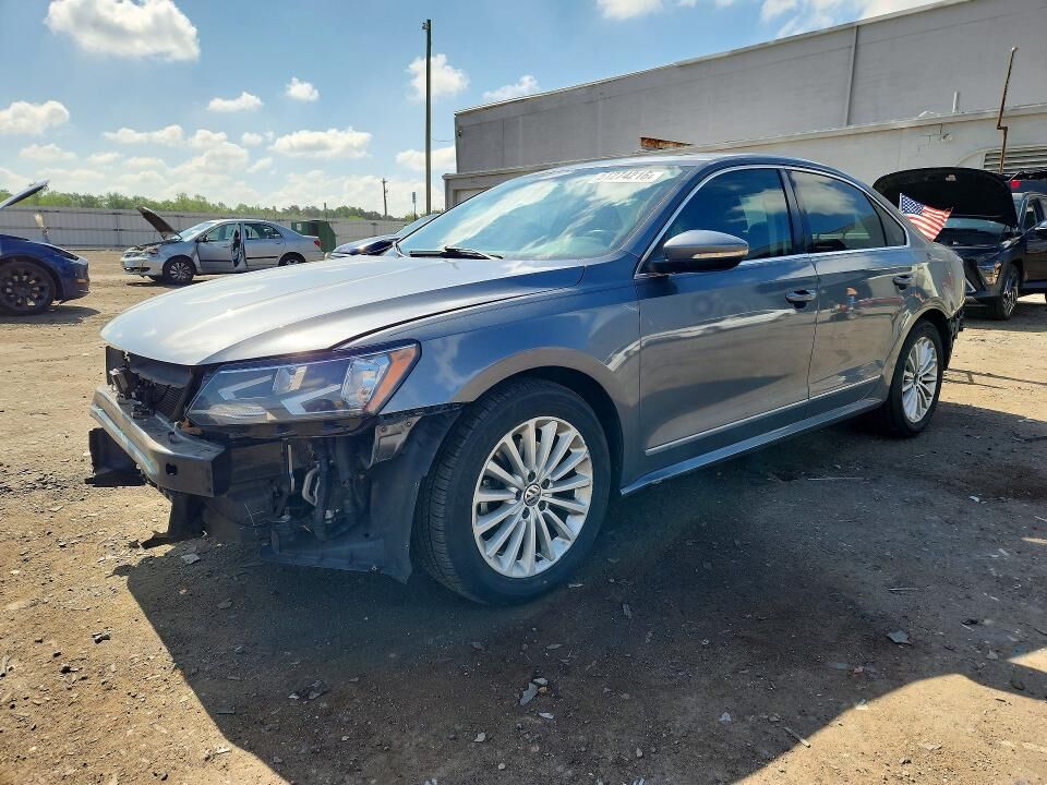 2017 VOLKSWAGEN Passat