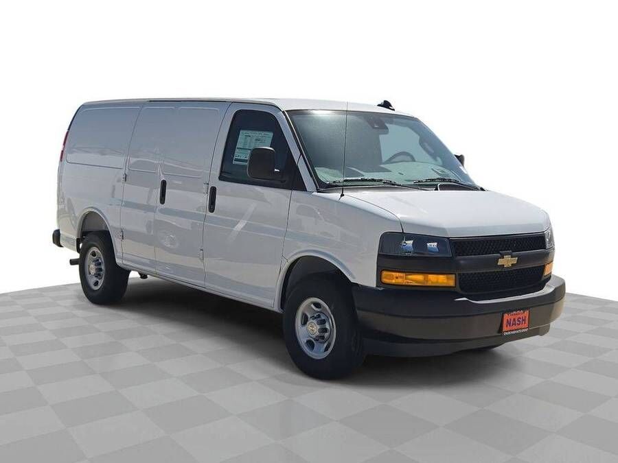 2025 CHEVROLET Express