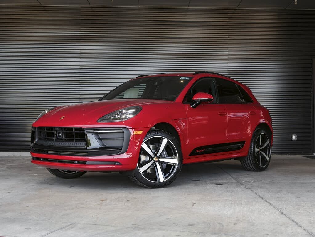 2026 PORSCHE Macan