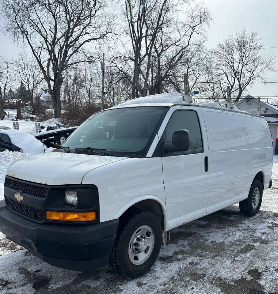 2017 CHEVROLET Express