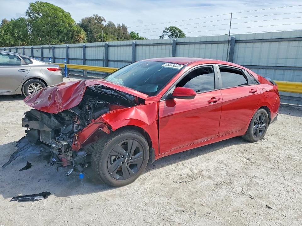 2023 HYUNDAI Elantra