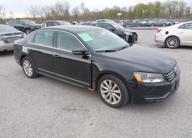 2012 VOLKSWAGEN Passat