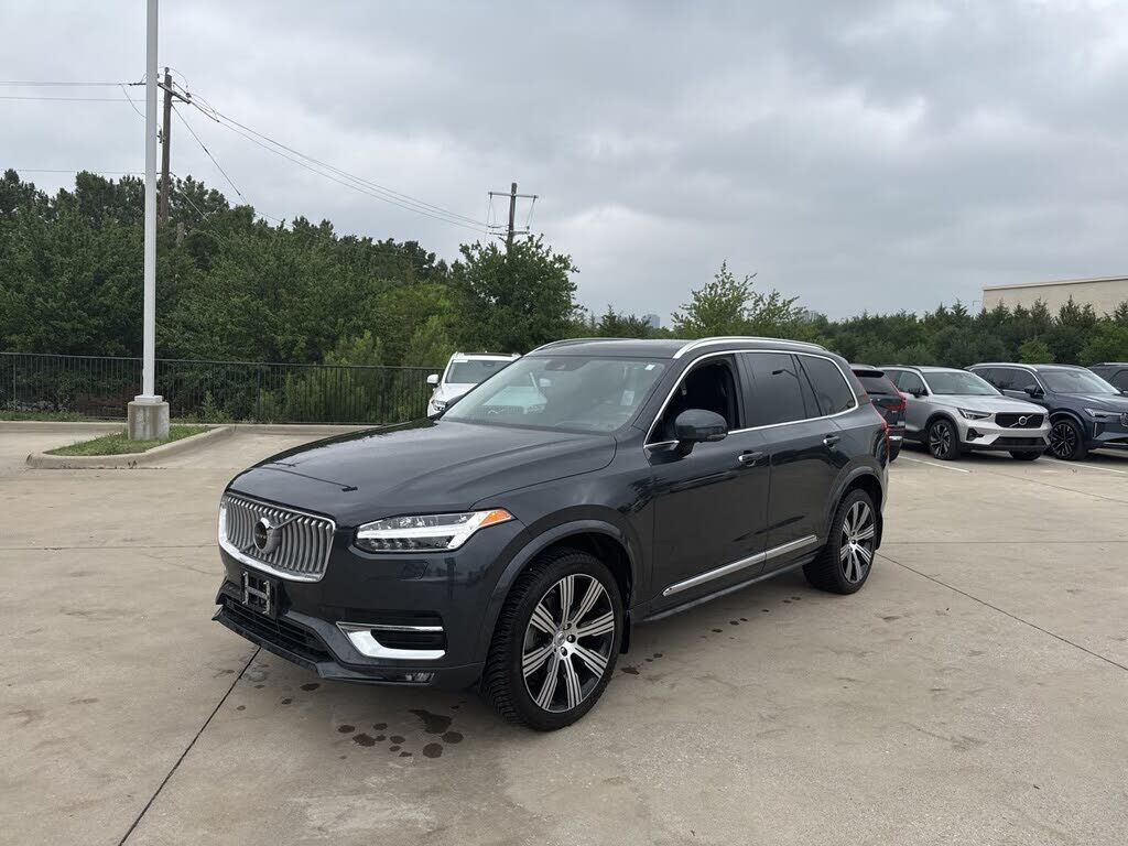 2021 VOLVO XC90