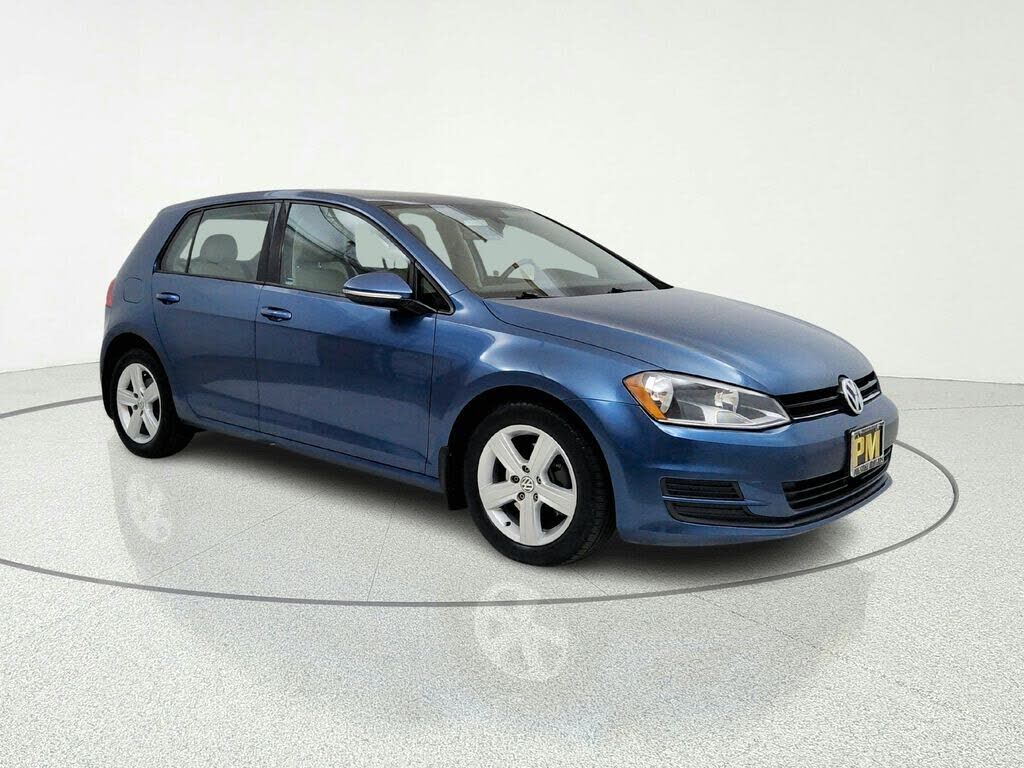 2017 VOLKSWAGEN Golf