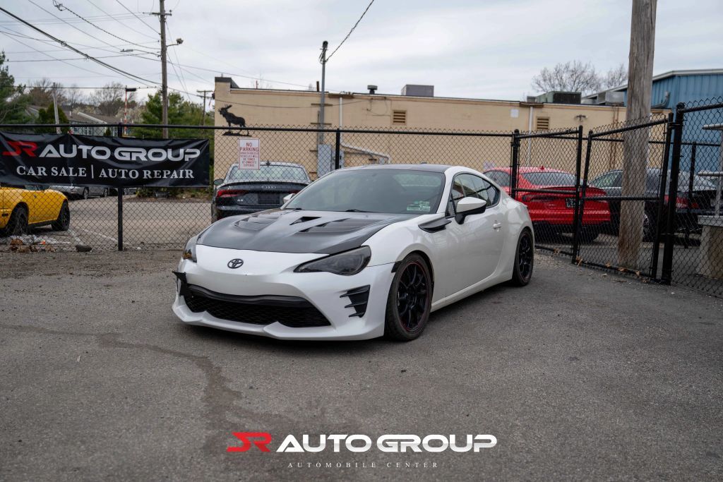 2013 TOYOTA Scion