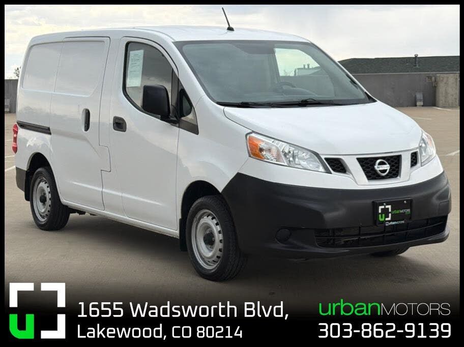 2017 NISSAN NV200