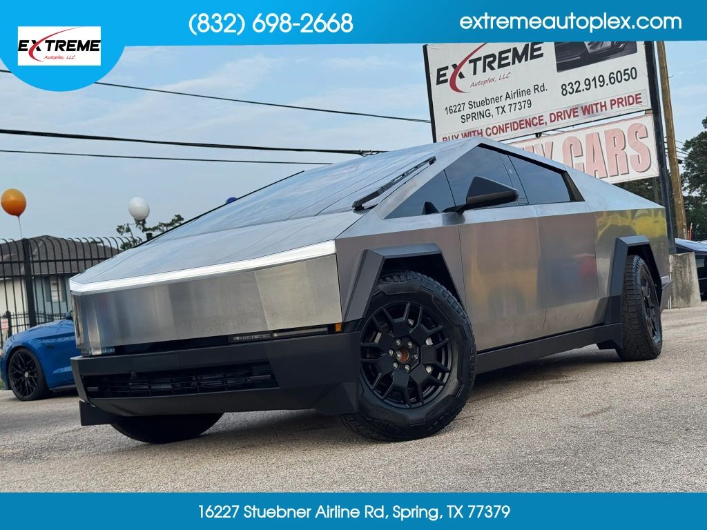 2024 TESLA Cybertruck