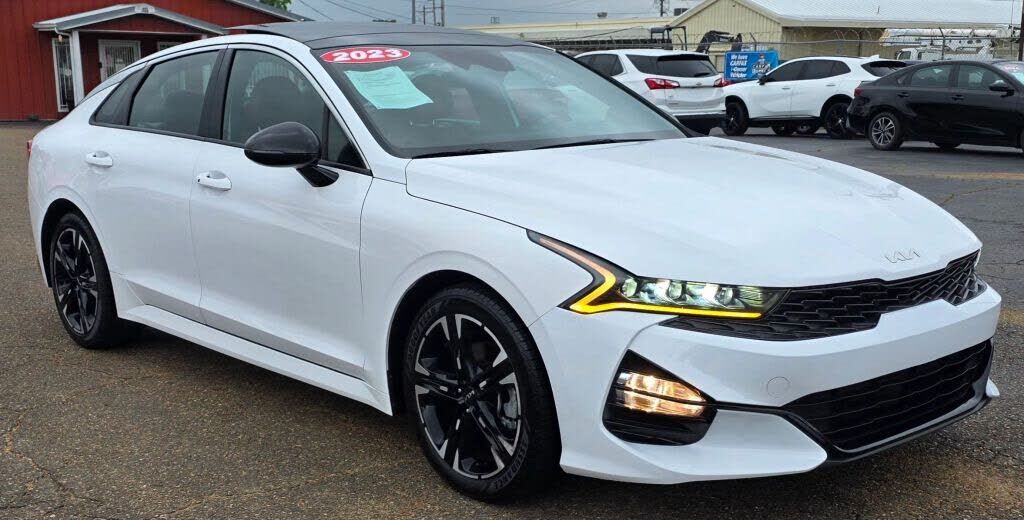 2023 KIA K5