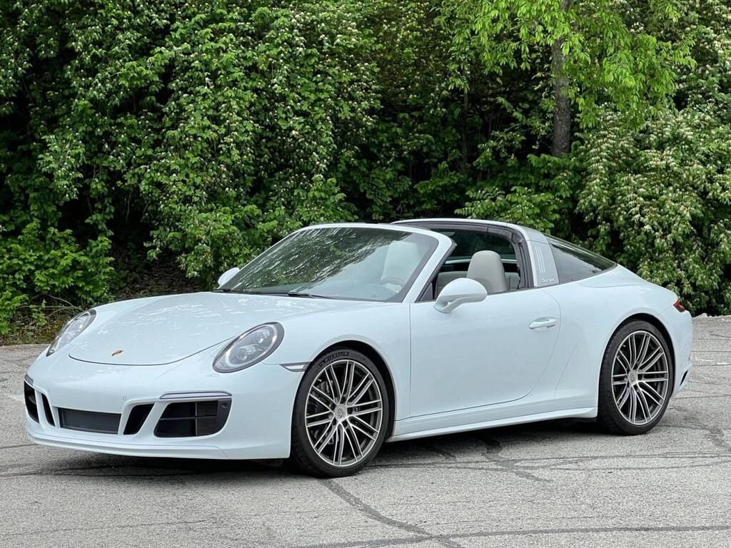 2019 PORSCHE 911