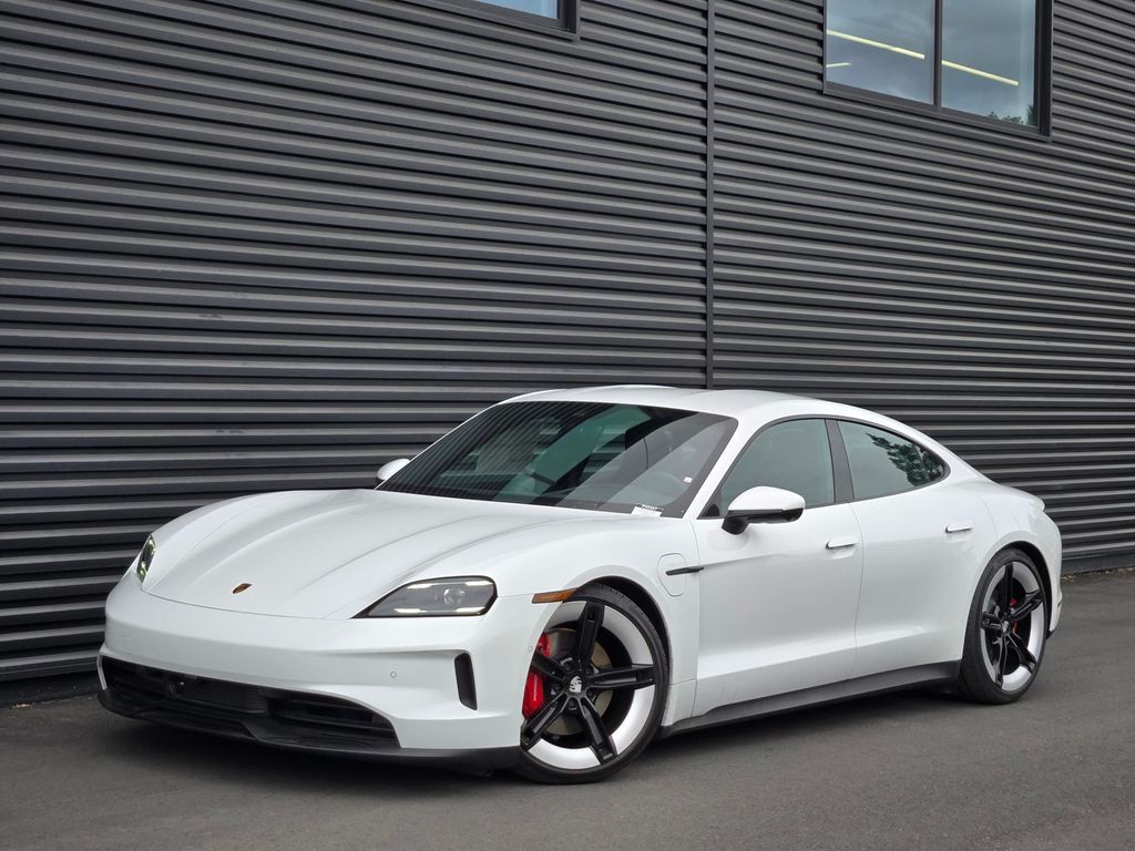 2025 PORSCHE Taycan