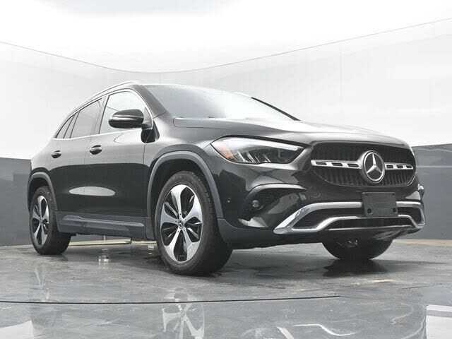2025 MERCEDES-BENZ GLA-Class