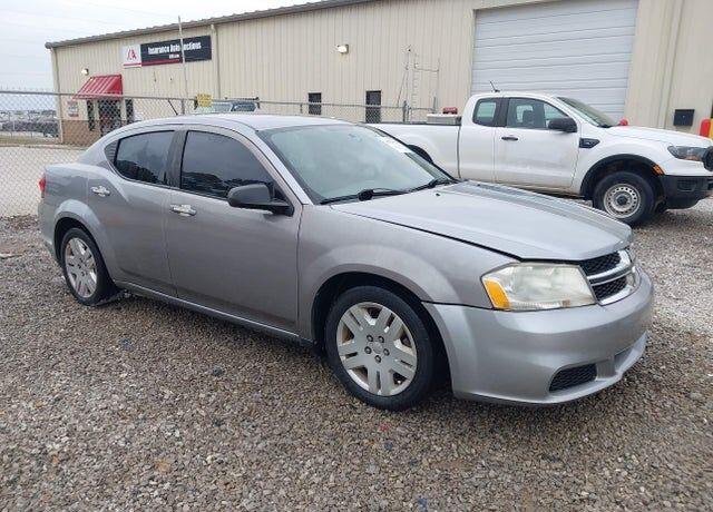 2013 DODGE Avenger