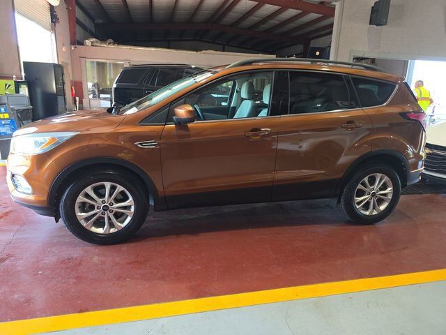 2017 FORD Escape