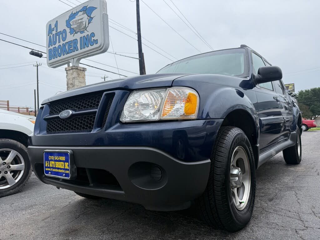 2004 FORD Explorer