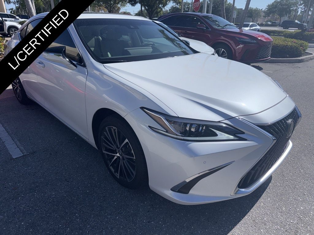 2025 LEXUS ES